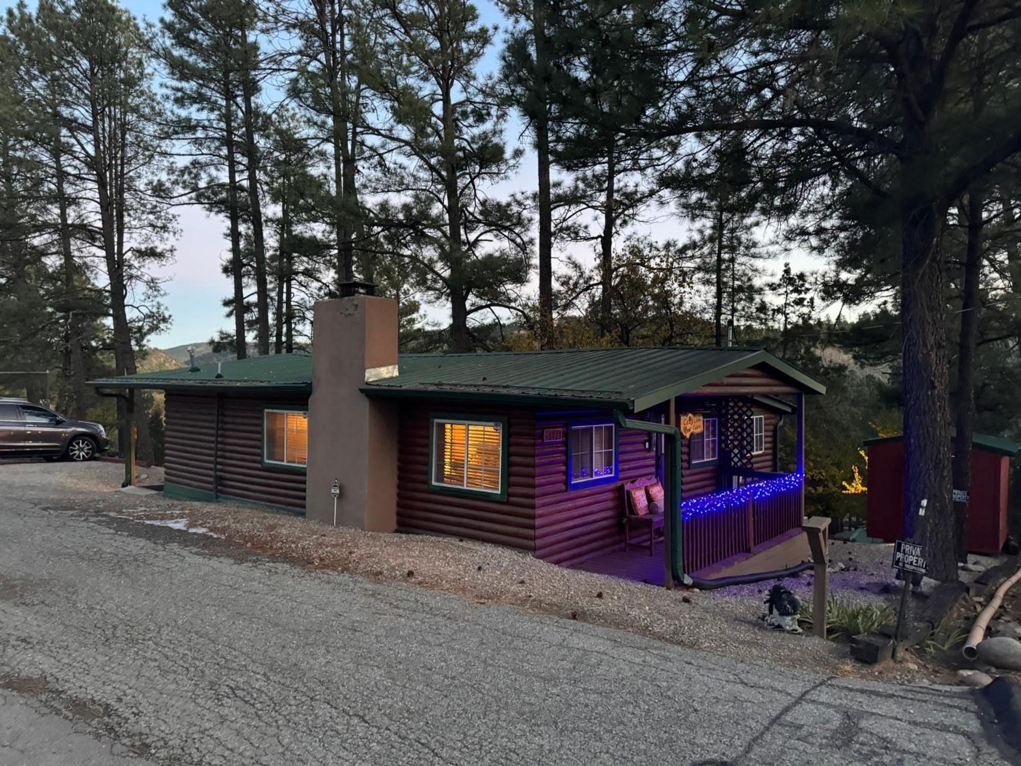 Gonzales Cozy Little Bear Cabin Ruidoso Bagian luar foto